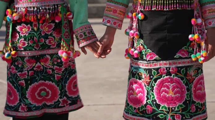 云南旅游,云南旅行社,云南团建公司,云南策划公司,云南会议会展,大理旅游,大理旅行社,大理团建公司,大理策划公司：大理山地白族服饰太惊艳了